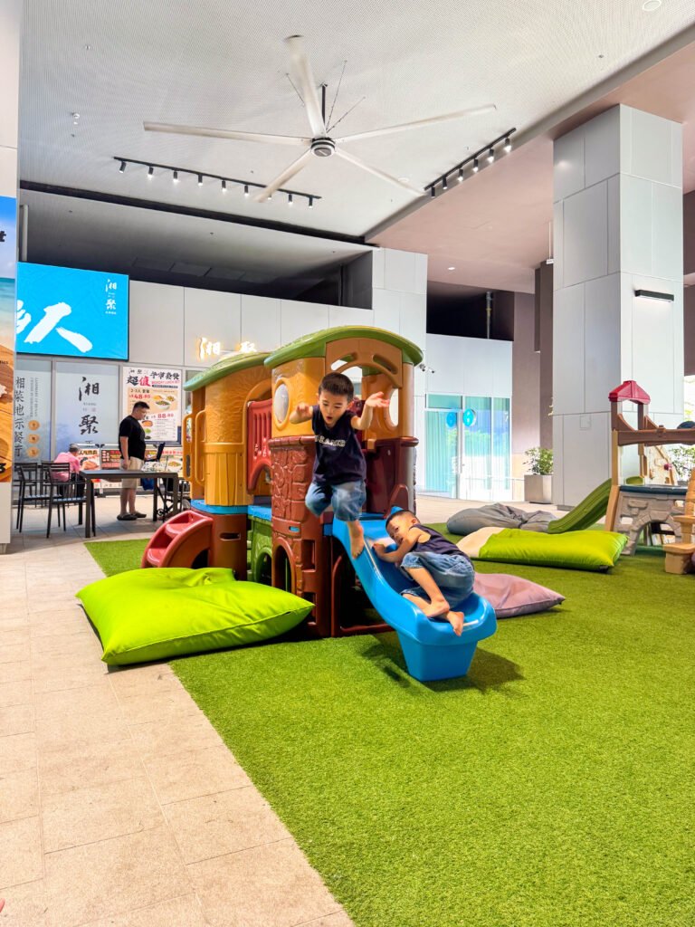 Guoco Midtown: Free Popcorn, Candy Floss, Bubble Machines & Playgrounds All Weekend img 6071
