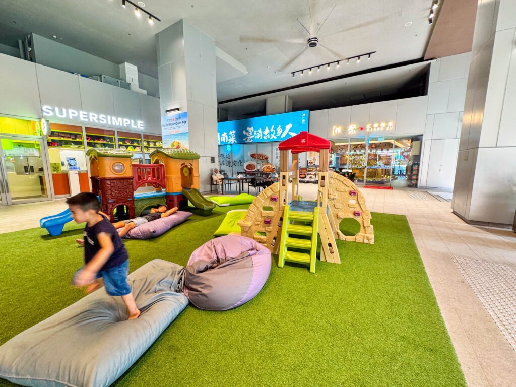 Guoco Midtown: Free Popcorn, Candy Floss, Bubble Machines & Playgrounds All Weekend img 6082